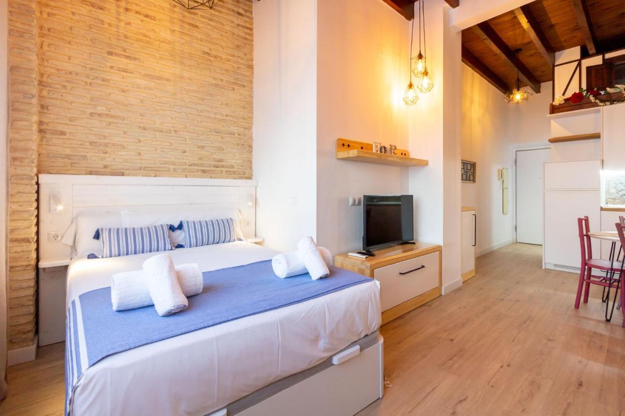 Fabie Triana Loft By Valcambre Lägenhet Sevilla Exteriör bild